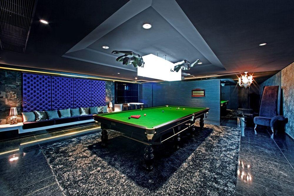 荃湾西如⼼酒店 香港 外观 照片 The Billiard Room