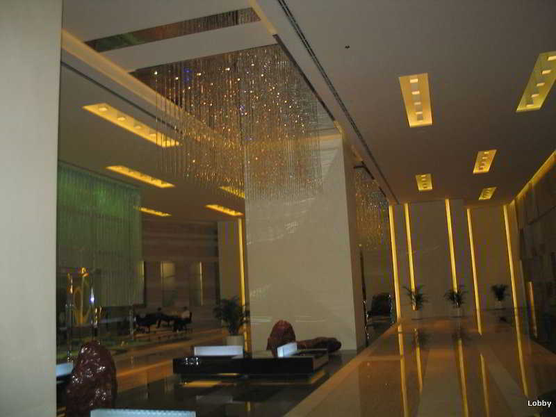 荃湾西如⼼酒店 香港 内观 照片 The lobby of the hotel